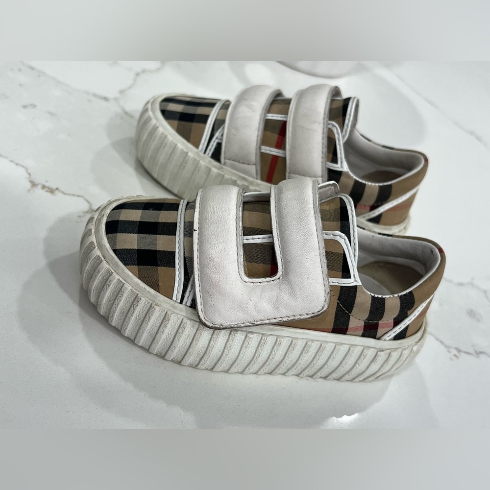 Burberry Toddler Stylish Plaid Velcro Sneakers - Picture 11 of 11